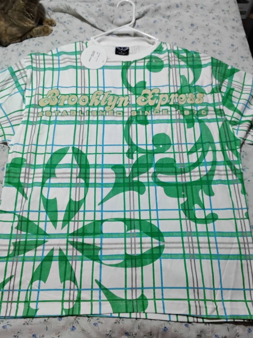 Brooklyn Express Men’s White & Green Short Sleeve Graphic Tee
